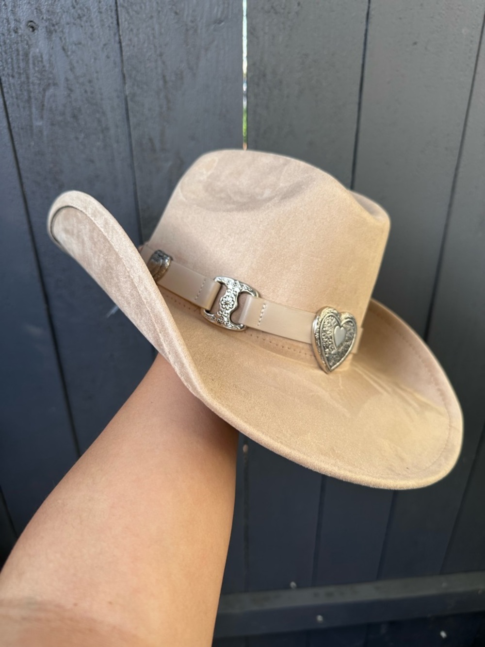 New! Chic Beige Cream Western Hat with Silver Heart Accent